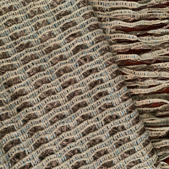 Crochet Style Table Scarf w/Fringe - Picture 6 of 7